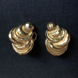 Henry Dunay 18k Gold Earrings